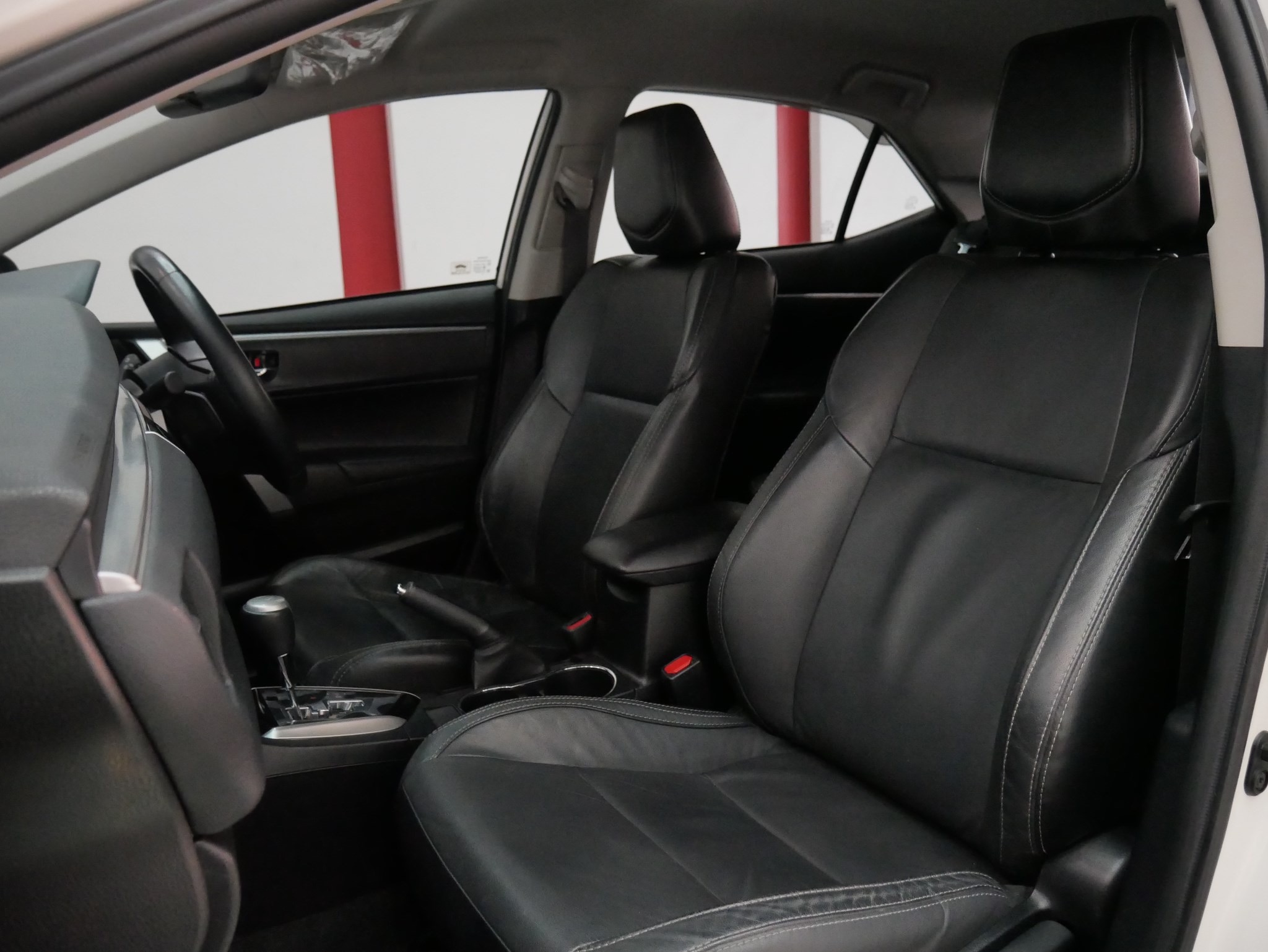 Toyota Corolla Altis ปี 2014 สีขาว (รูปที่ 3)