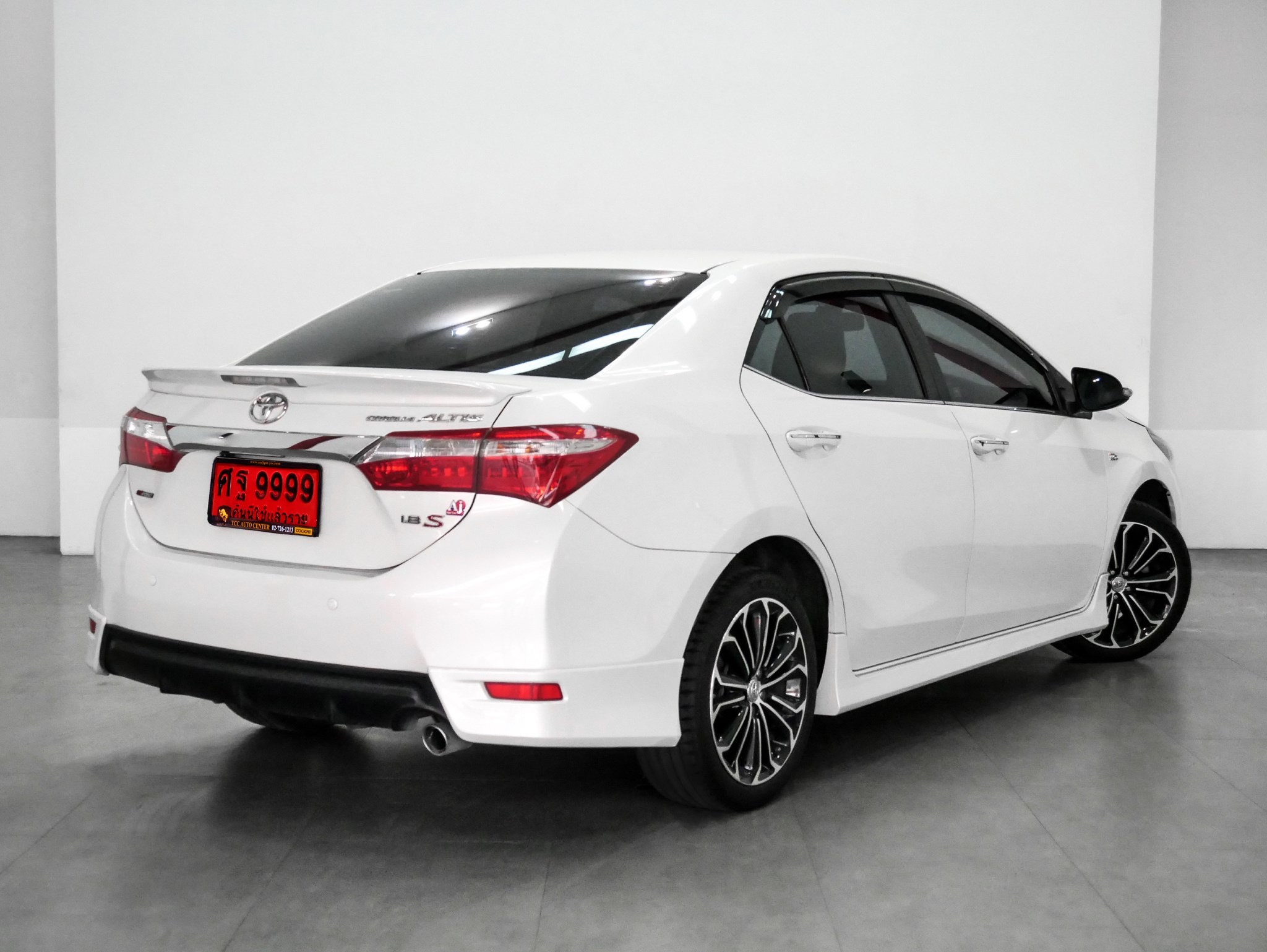 Toyota Corolla Altis ปี 2014 สีขาว (รูปที่ 4)