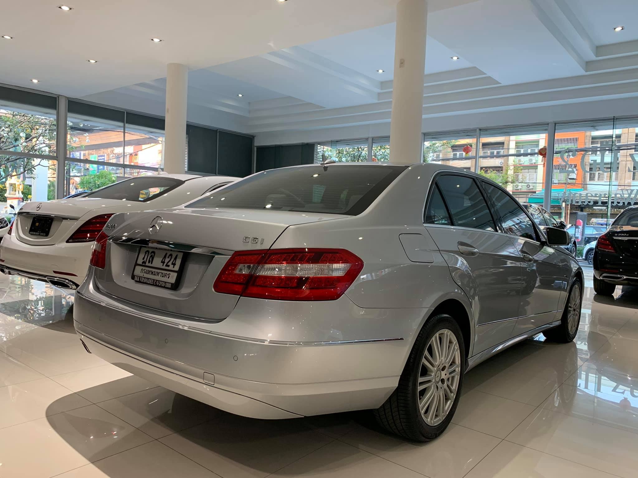 Mercedes-Benz E-Class W212 E200 ปี 2010 สีเงิน (รูปที่ 10)