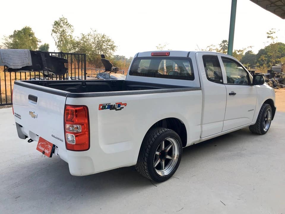 Chevrolet Colorado ปี 2013 สีขาว