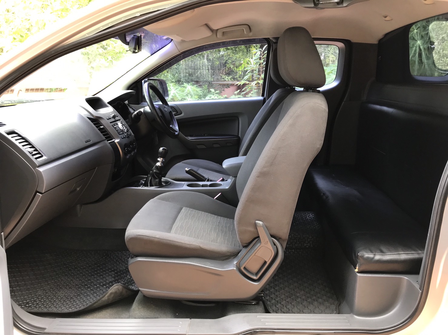 FORD RANGER 2.2 XLSปี 2013 (รูปที่ 8)