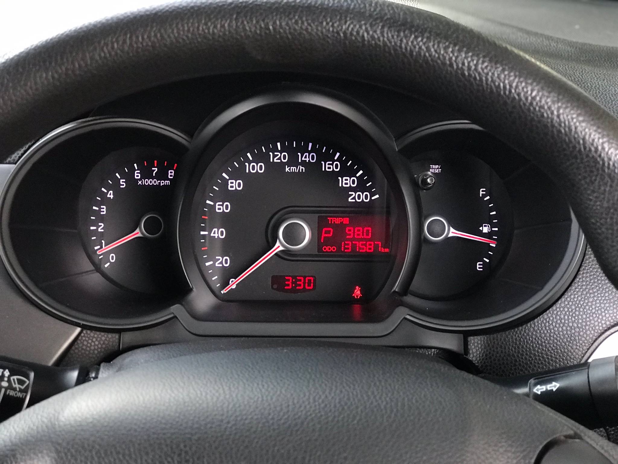 Kia Picanto Gen2 ปี 2015 สีเทา (รูปที่ 10)