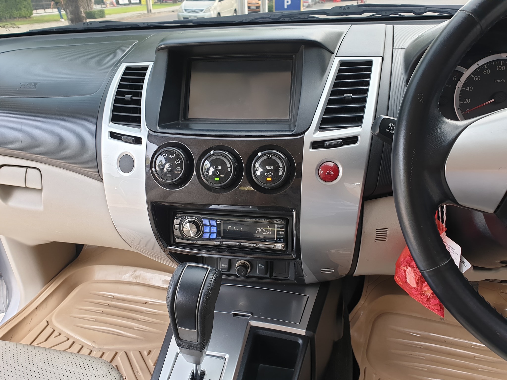 Mitsubishi Pajero Sport ปี 2011 (รูปที่ 13)