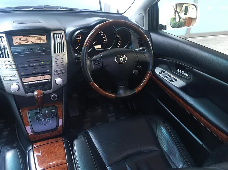 Toyota Harrier ปี 2004 สีขาว (รูปที่ 5)