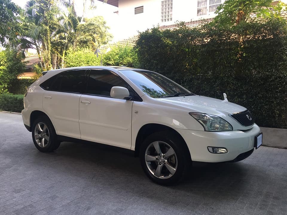 Toyota Harrier ปี 2004 สีขาว