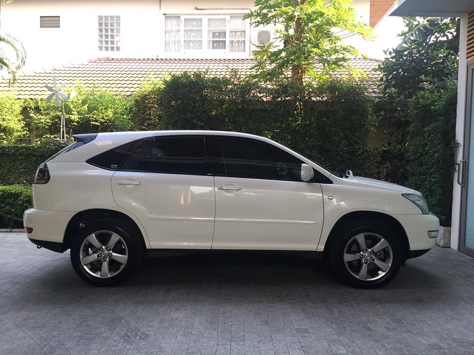 Toyota Harrier ปี 2004 สีขาว (รูปที่ 2)