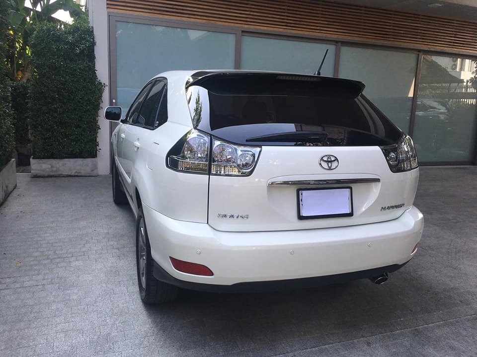 Toyota Harrier ปี 2004 สีขาว (รูปที่ 3)