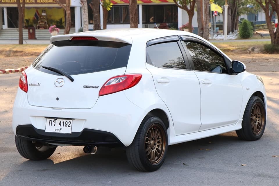 Mazda 2 Sports (5 ประตู) ปี 2011 สีขาว (รูปที่ 18)