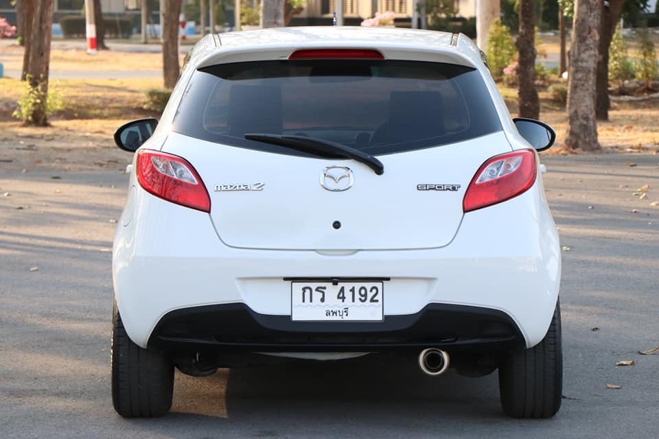 Mazda 2 Sports (5 ประตู) ปี 2011 สีขาว (รูปที่ 5)