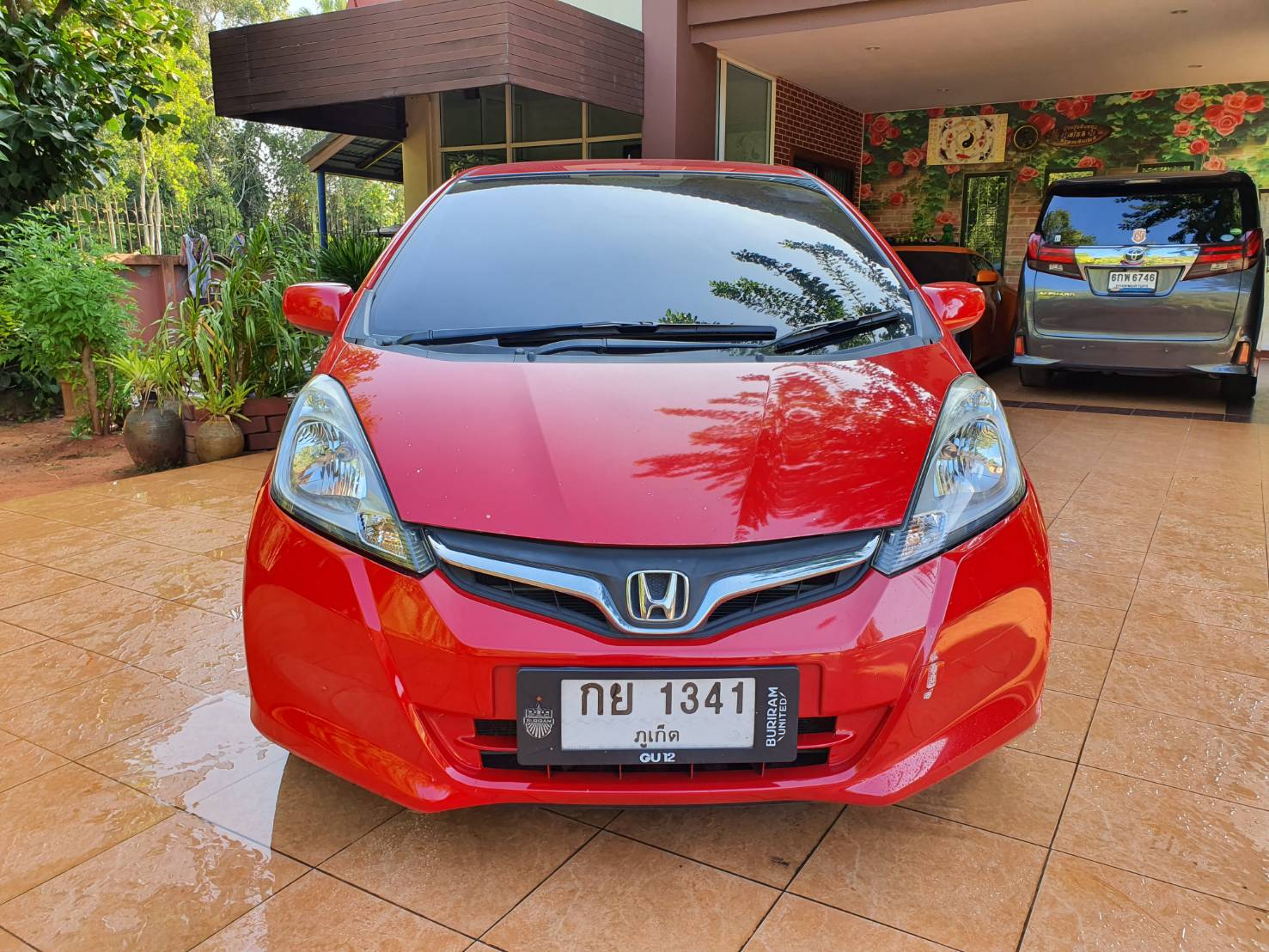 Honda Jazz GE ปี 2013 สีแดง