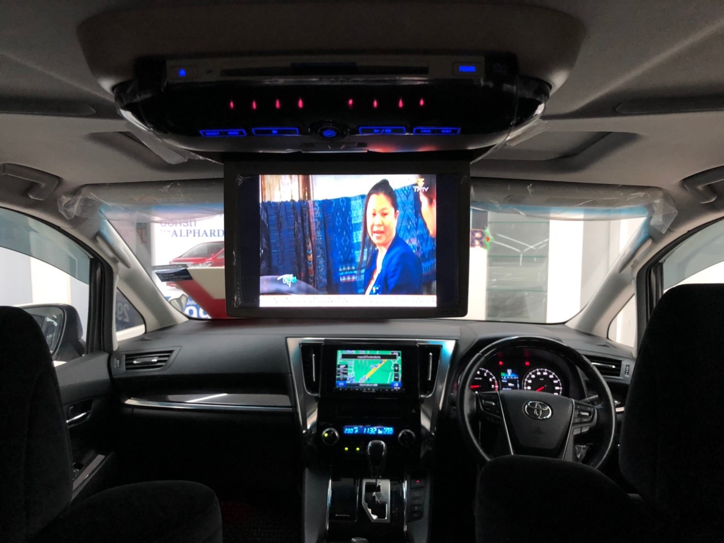 Toyota Alphard ปี 2015 สีขาว (รูปที่ 11)