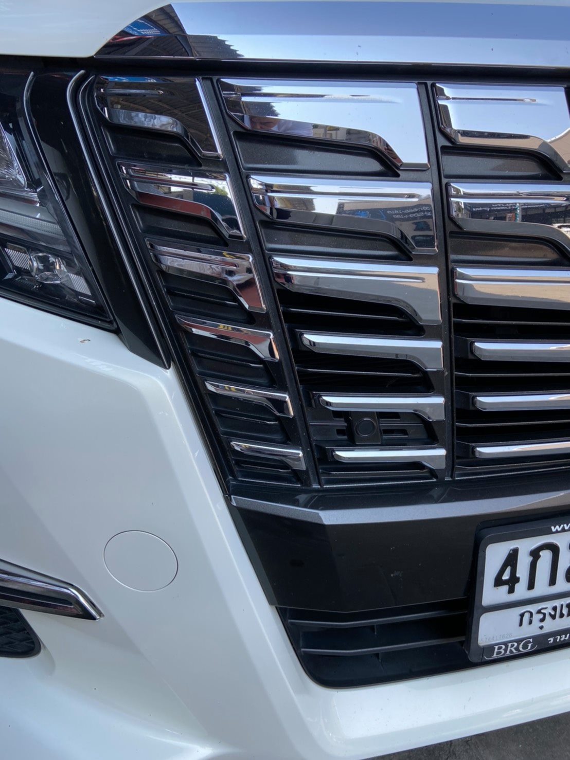 Toyota Alphard ปี 2015 สีขาว (รูปที่ 3)
