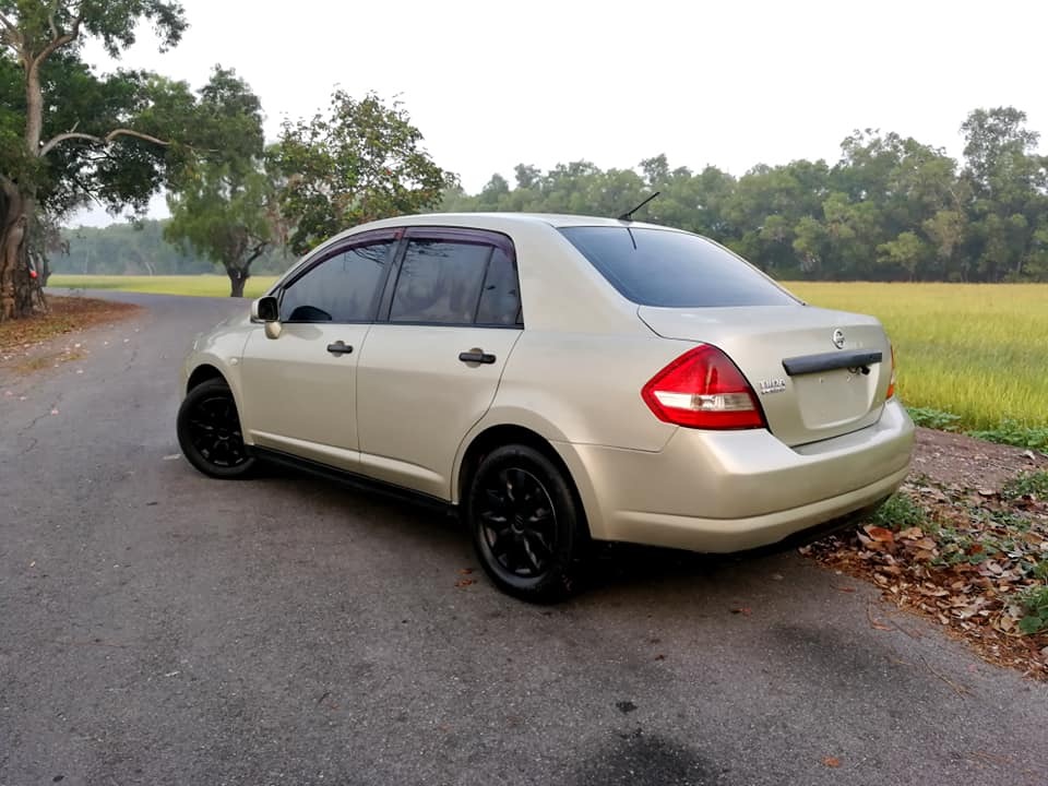 Nissan Tiida Latio ปี 2010 (รูปที่ 3)
