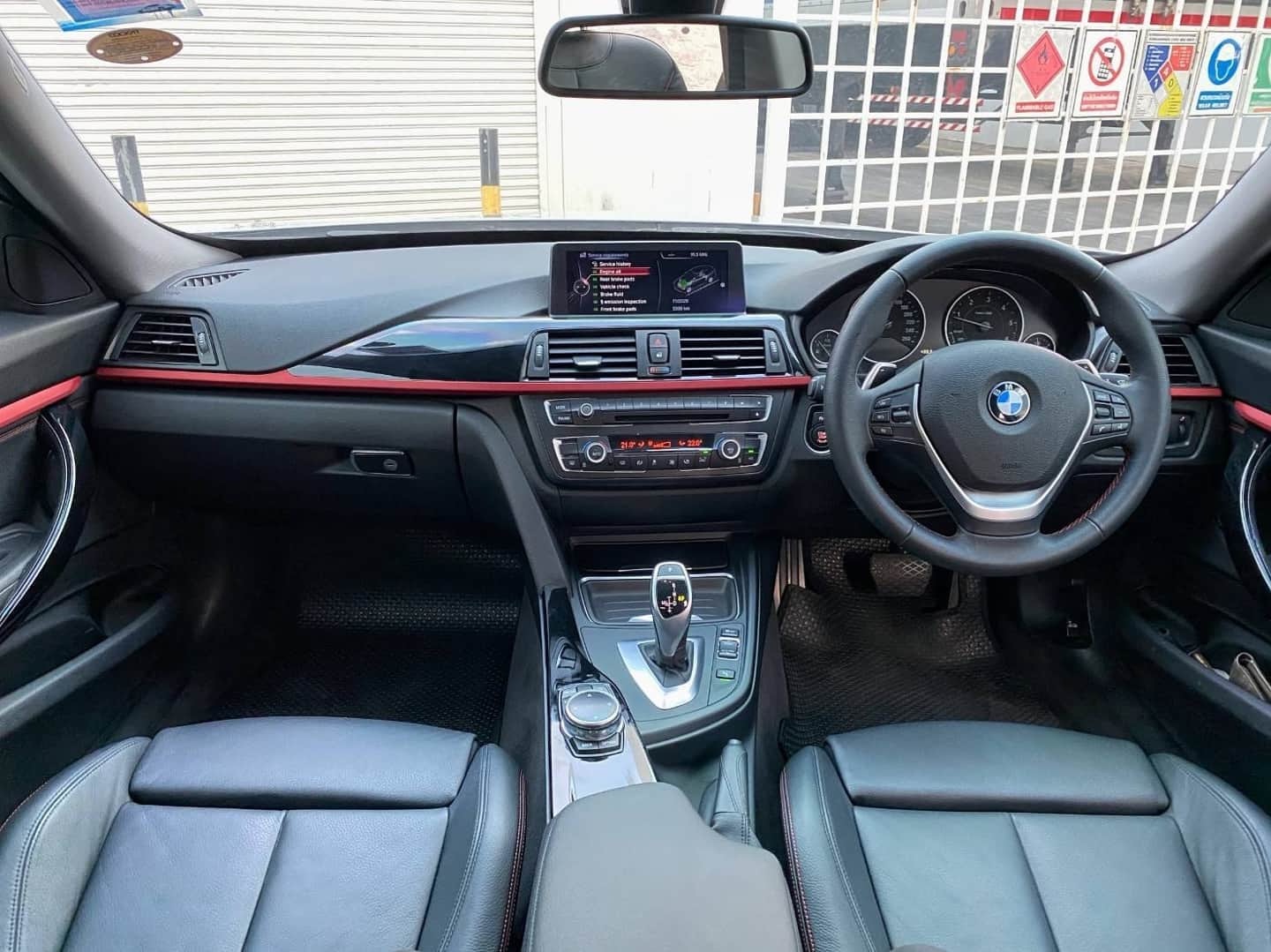 BMW 3 Series F34 320d ปี 2015 สีเงิน
