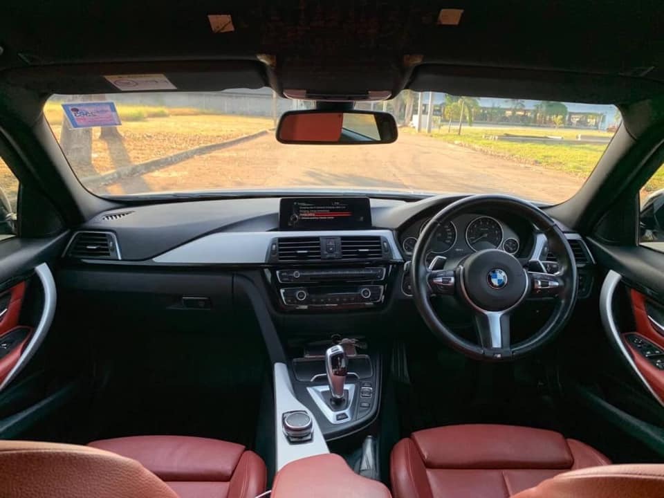 BMW 3 Series F30 330e ปี 2016 สีขาว (รูปที่ 8)