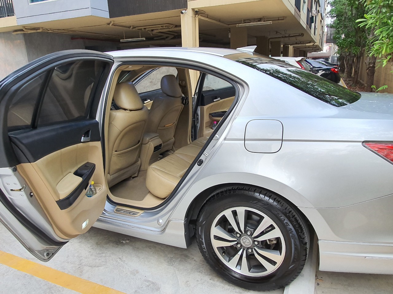 Honda Accord Gen 8 ปี 2008 สีเทา (รูปที่ 15)