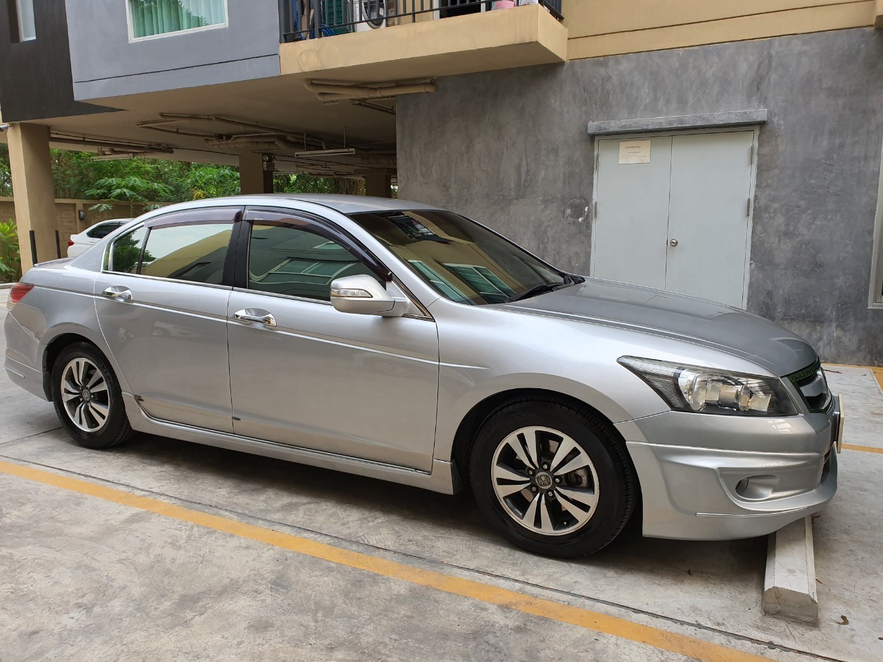 Honda Accord Gen 8 ปี 2008 สีเทา (รูปที่ 6)
