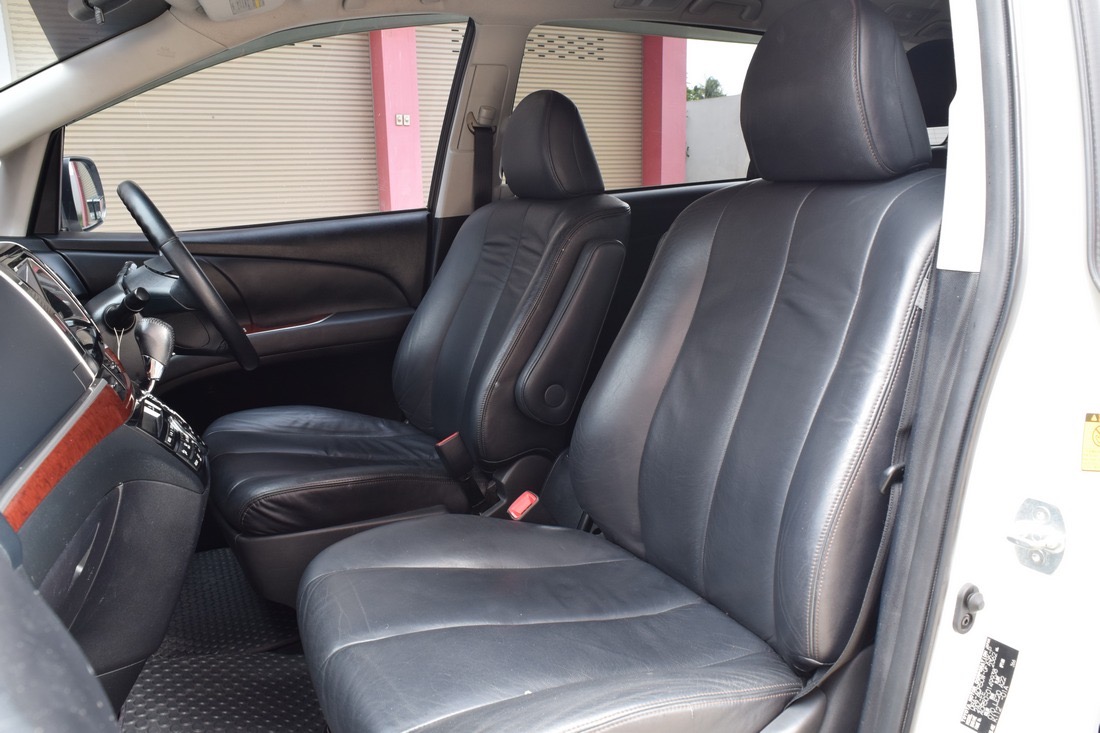 Toyota Estima ปี 2012 สีขาว (รูปที่ 8)