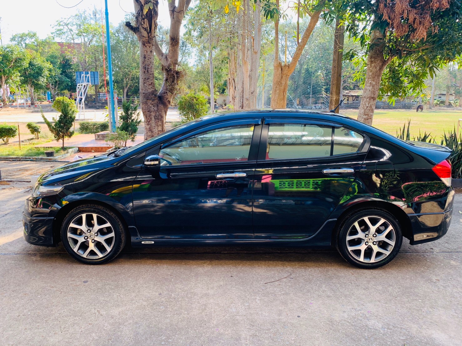 Honda City ปี 2010 สีดำ (รูปที่ 9)