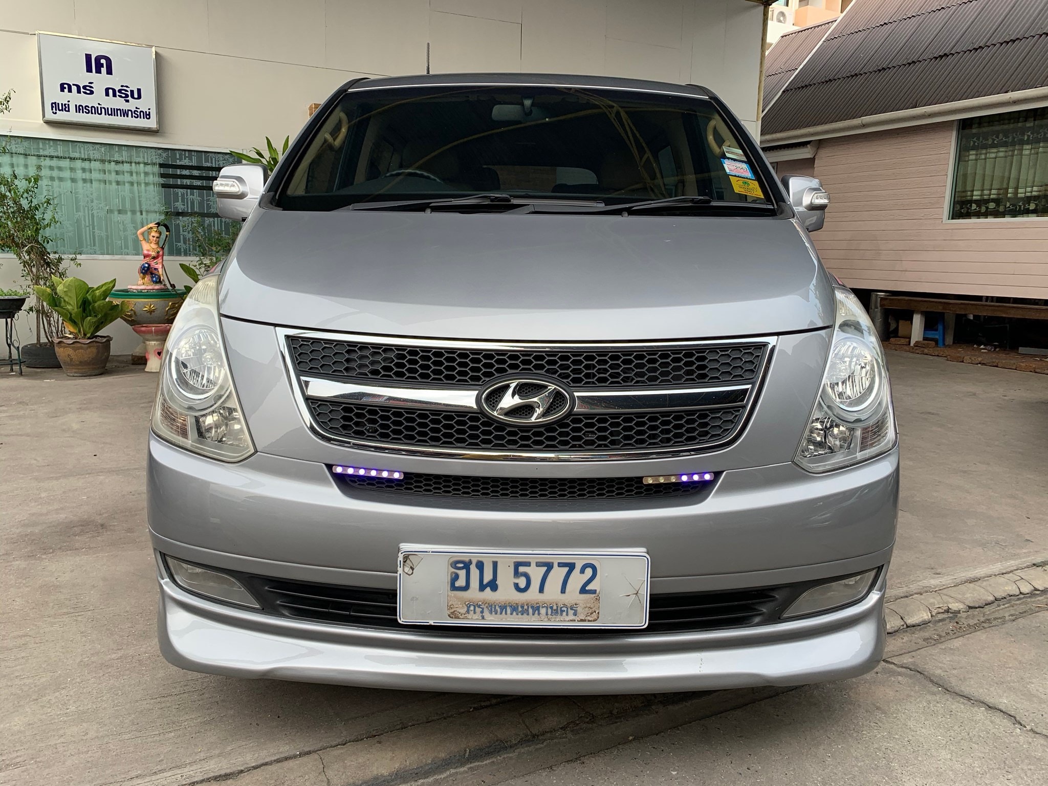 Hyundai H-1 ปี 2011 สีเงิน (รูปที่ 3)