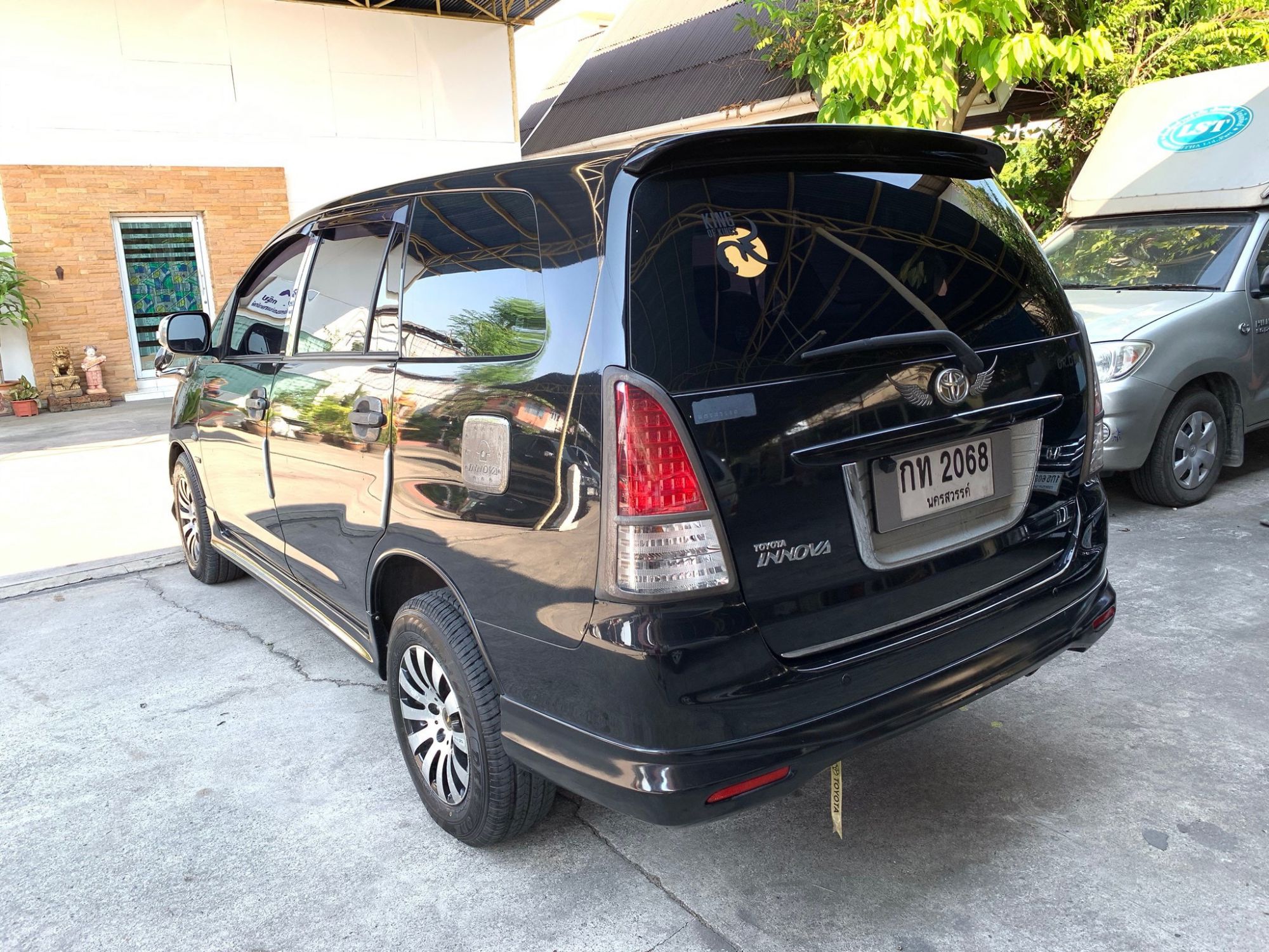 Toyota Innova ปี 2009 สีดำ (รูปที่ 15)
