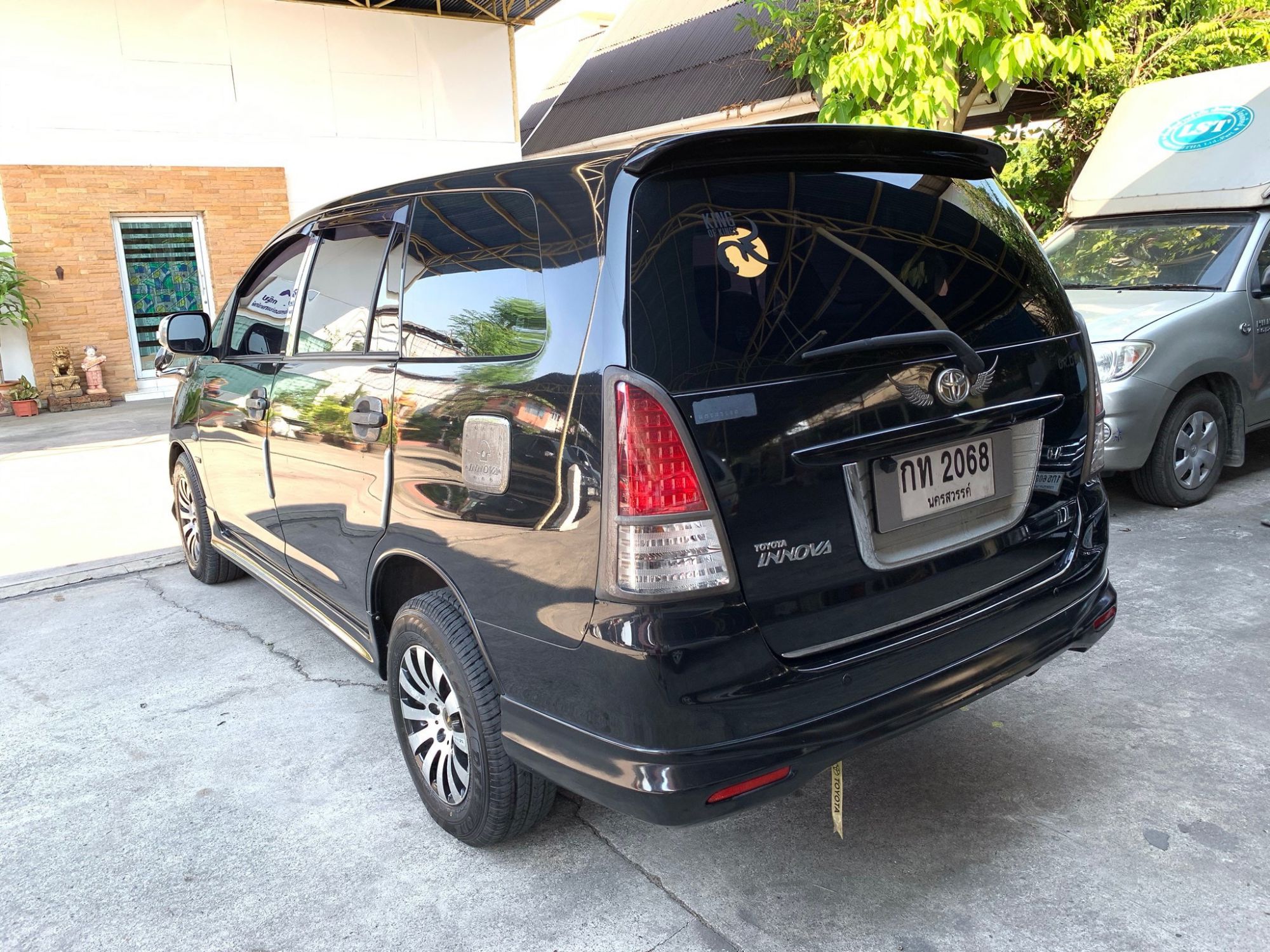 Toyota Innova ปี 2009 สีดำ