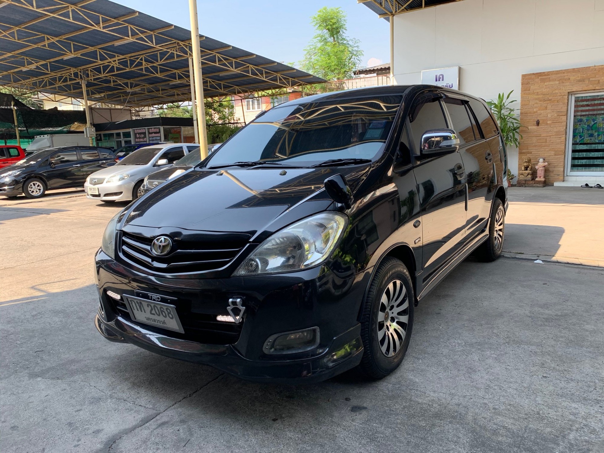 Toyota Innova ปี 2009 สีดำ (รูปที่ 11)