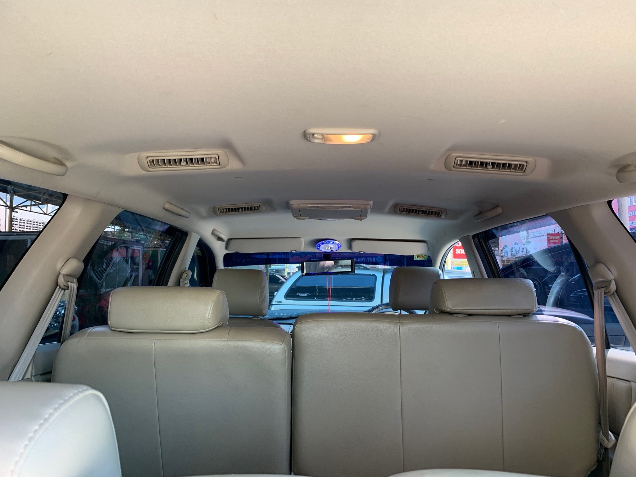 Toyota Innova ปี 2009 สีดำ (รูปที่ 10)