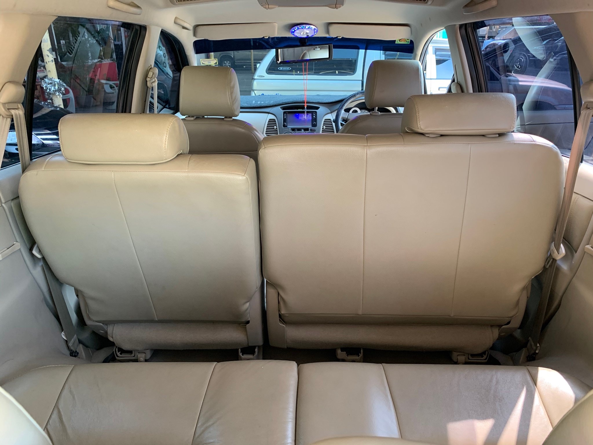 Toyota Innova ปี 2009 สีดำ (รูปที่ 9)