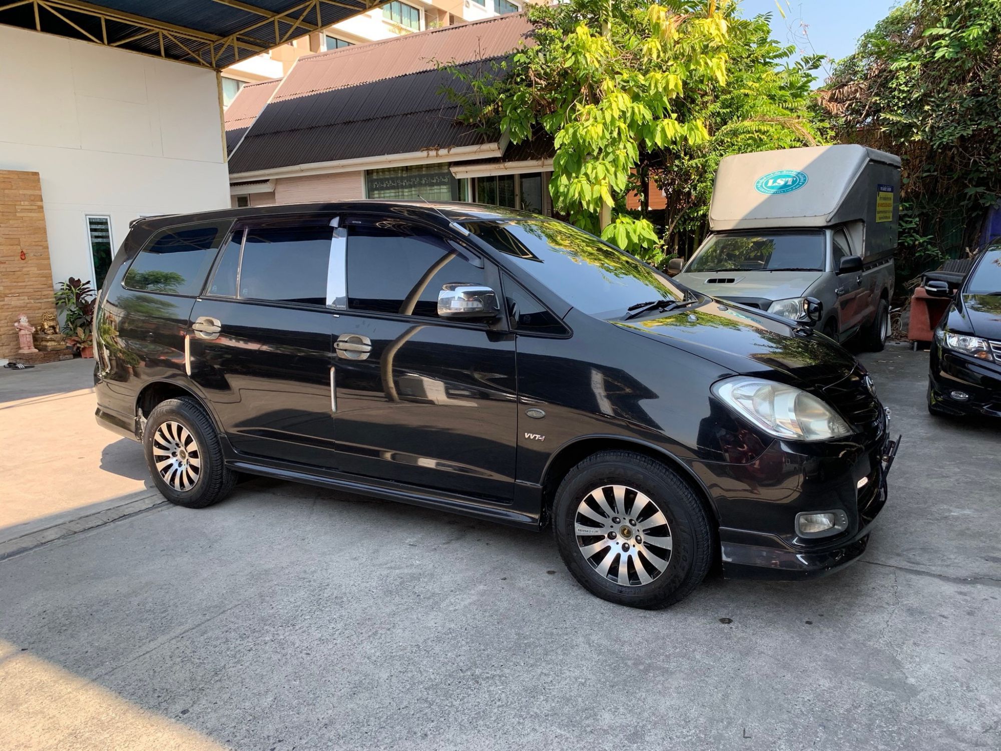 Toyota Innova ปี 2009 สีดำ