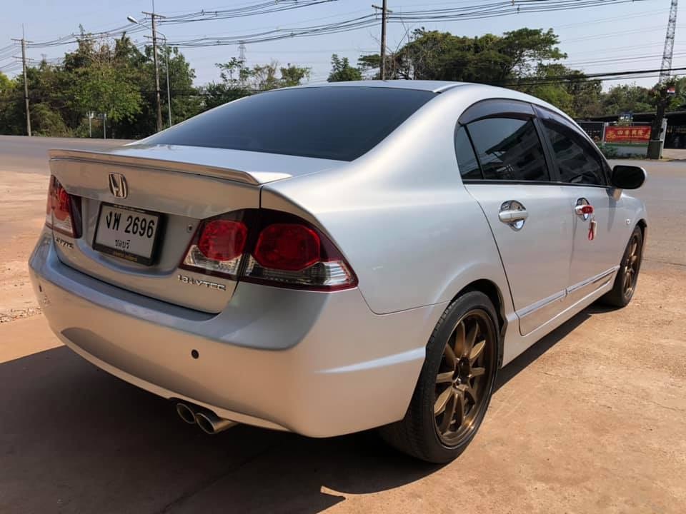Honda Civic FD ปี 2010 สีเงิน (รูปที่ 6)