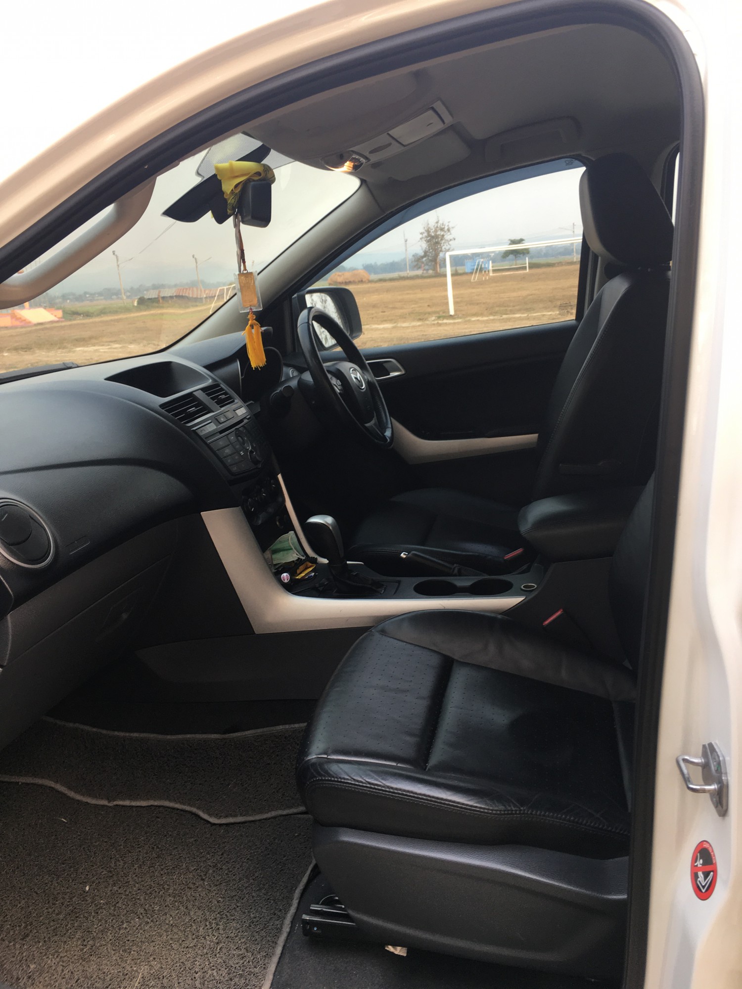 Mazda BT-50 PRO Double Cab (4 ประตู) ปี 2012 สีขาว (รูปที่ 3)