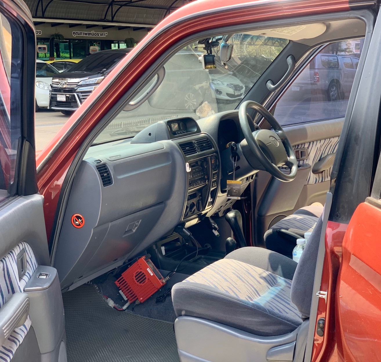 Toyota Land Cruiser Prado J90 ปี 1997 สีแดง (รูปที่ 17)