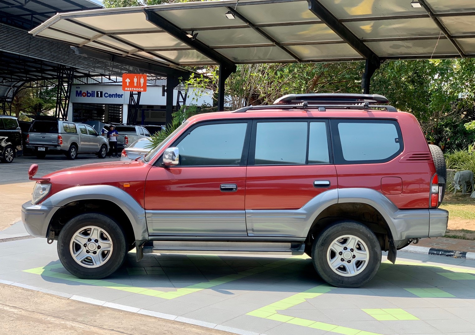 Toyota Land Cruiser Prado J90 ปี 1997 สีแดง