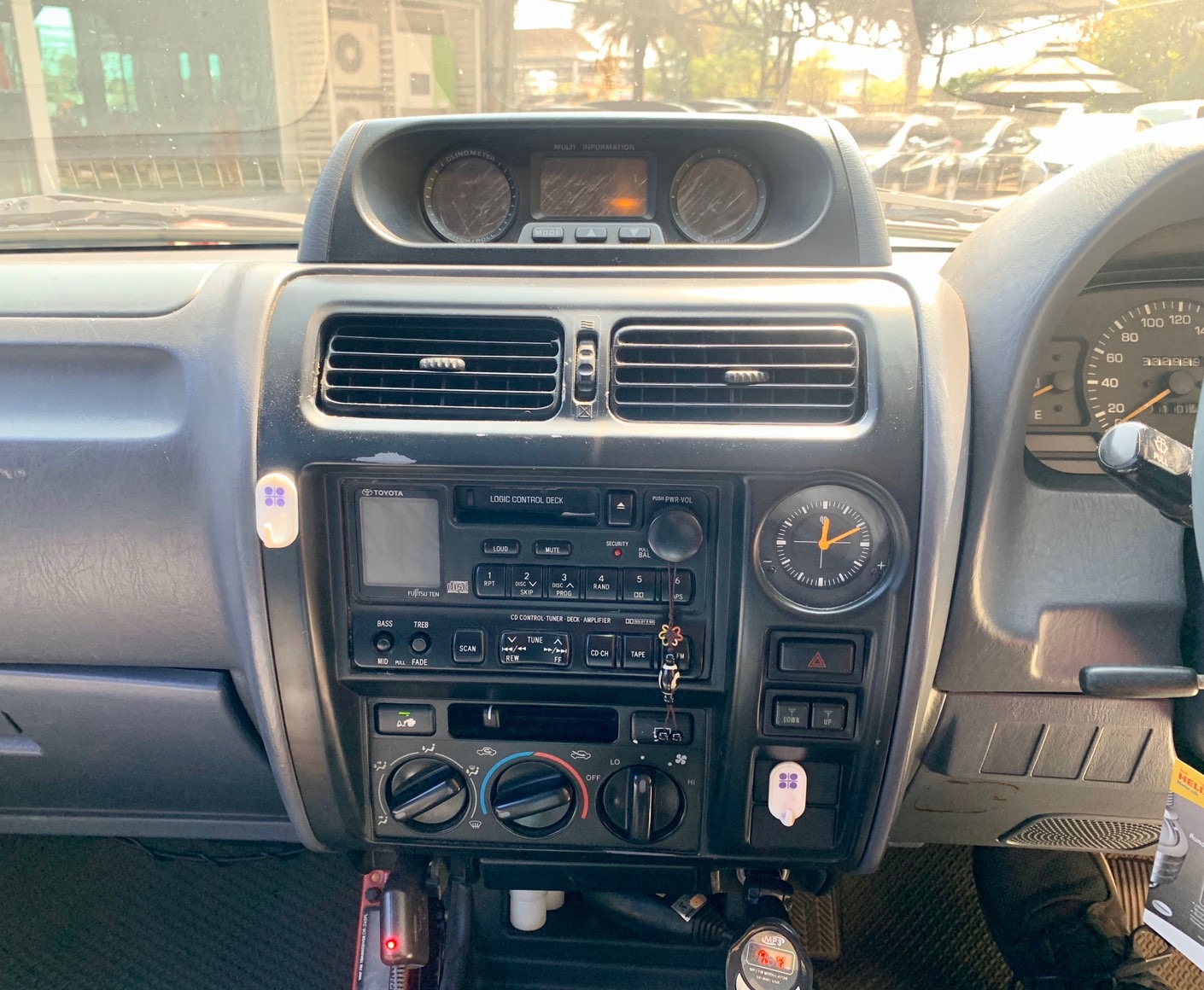 Toyota Land Cruiser Prado J90 ปี 1997 สีแดง (รูปที่ 9)