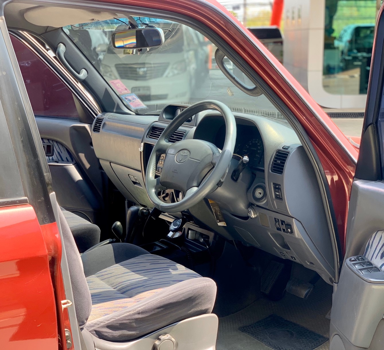 Toyota Land Cruiser Prado J90 ปี 1997 สีแดง (รูปที่ 14)