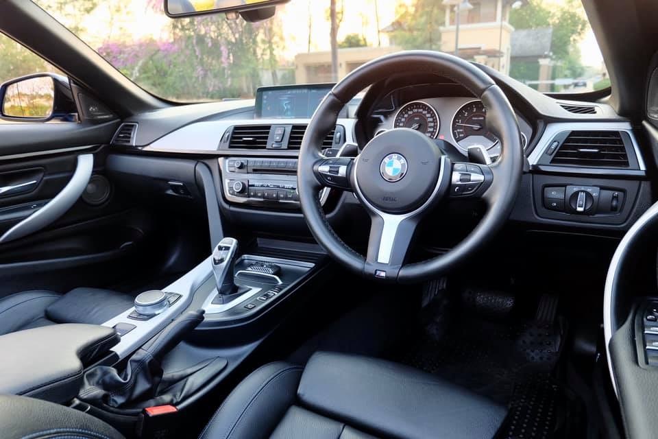 BMW 4 Series F33 430i ปี 2017 สีน้ำเงิน (รูปที่ 11)