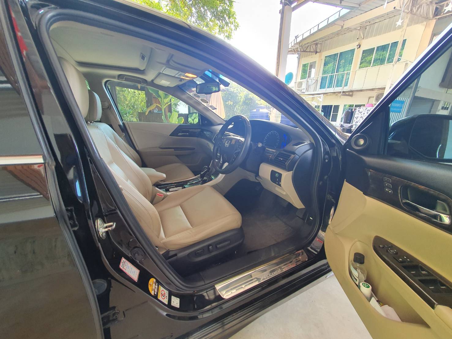 Honda Accord Gen 9 ปี 2015 สีดำ (รูปที่ 4)