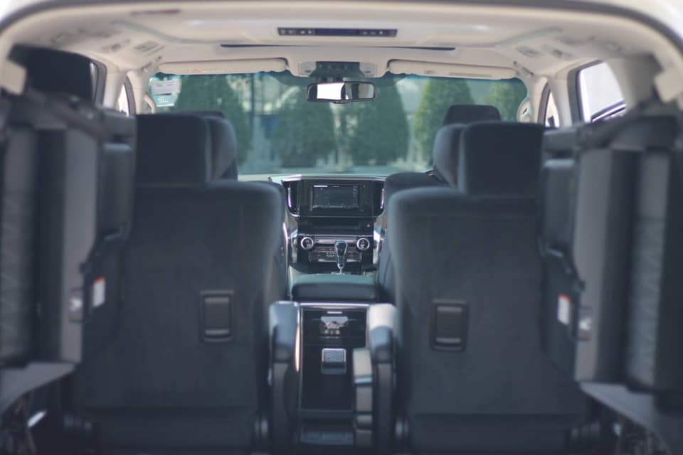 Toyota Vellfire ปี 2017 สีขาว (รูปที่ 4)