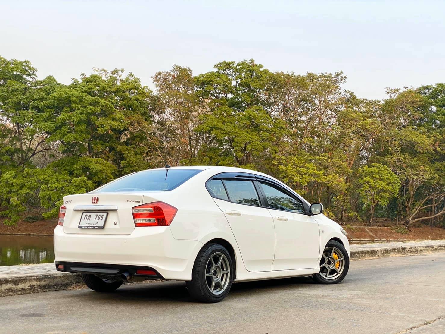 Honda City ปี 2012 สีขาว (รูปที่ 4)