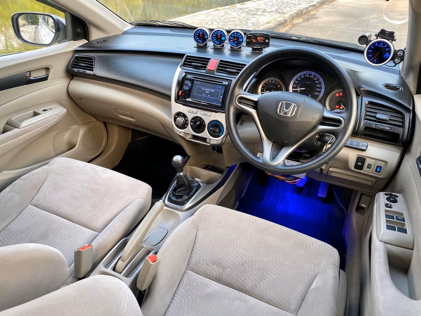 Honda City ปี 2012 สีขาว (รูปที่ 14)