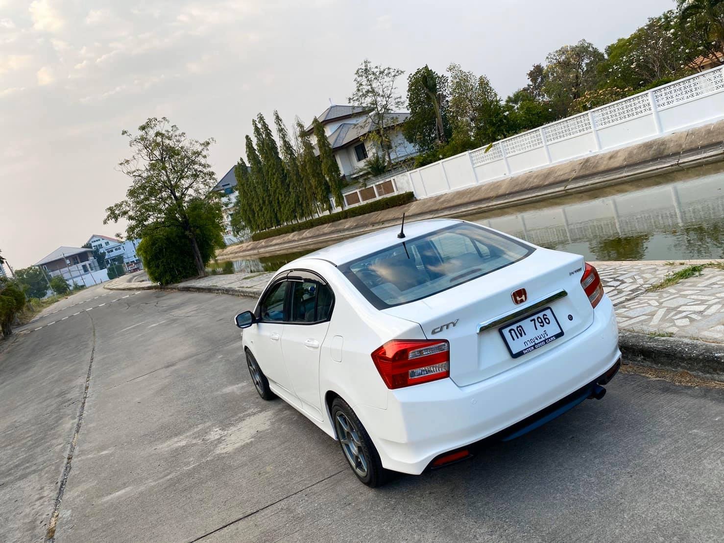 Honda City ปี 2012 สีขาว