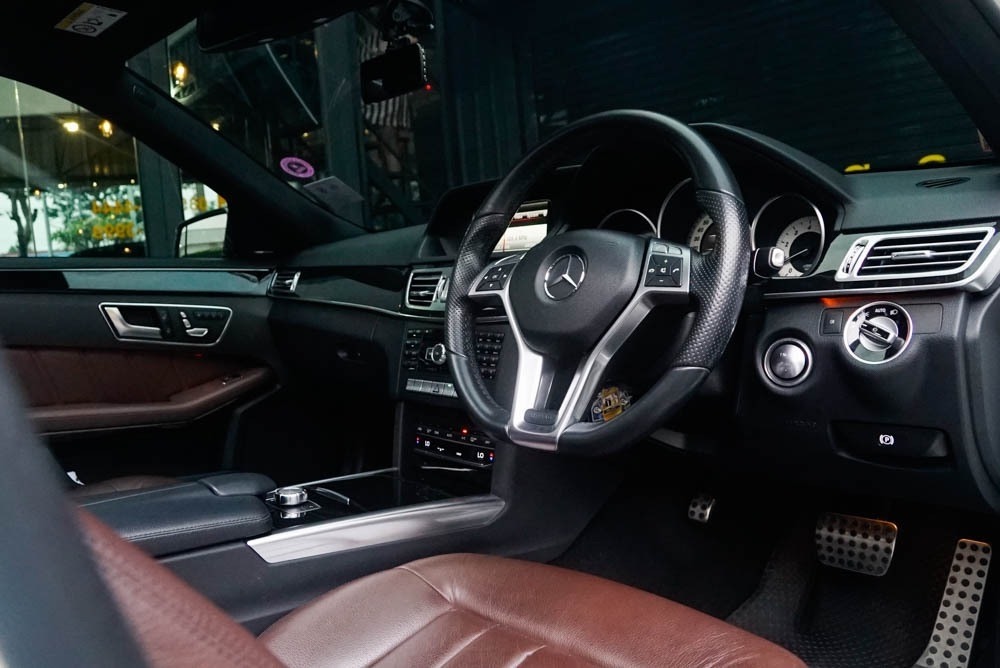 Mercedes-Benz E-Class W212 E200 ปี 2014 สีขาว (รูปที่ 10)
