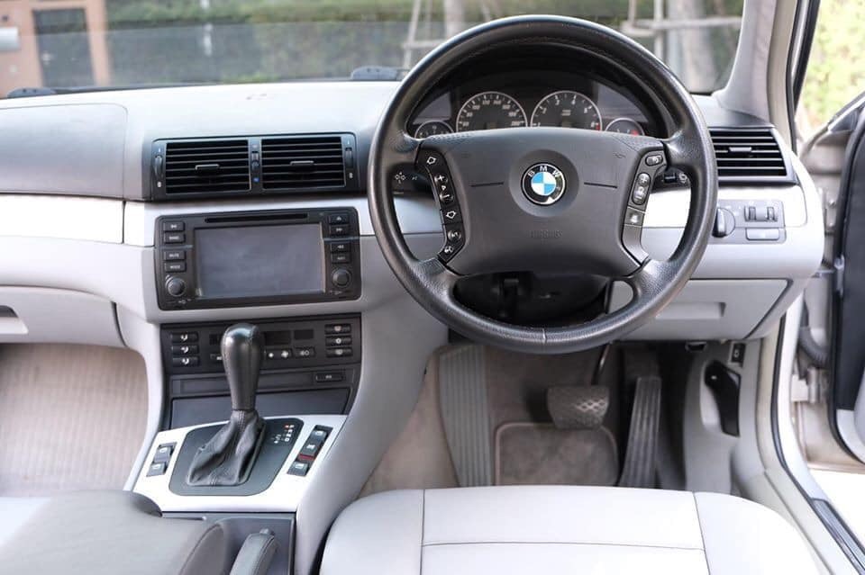 BMW 3 Series E46 318i ปี 2004 สีเงิน