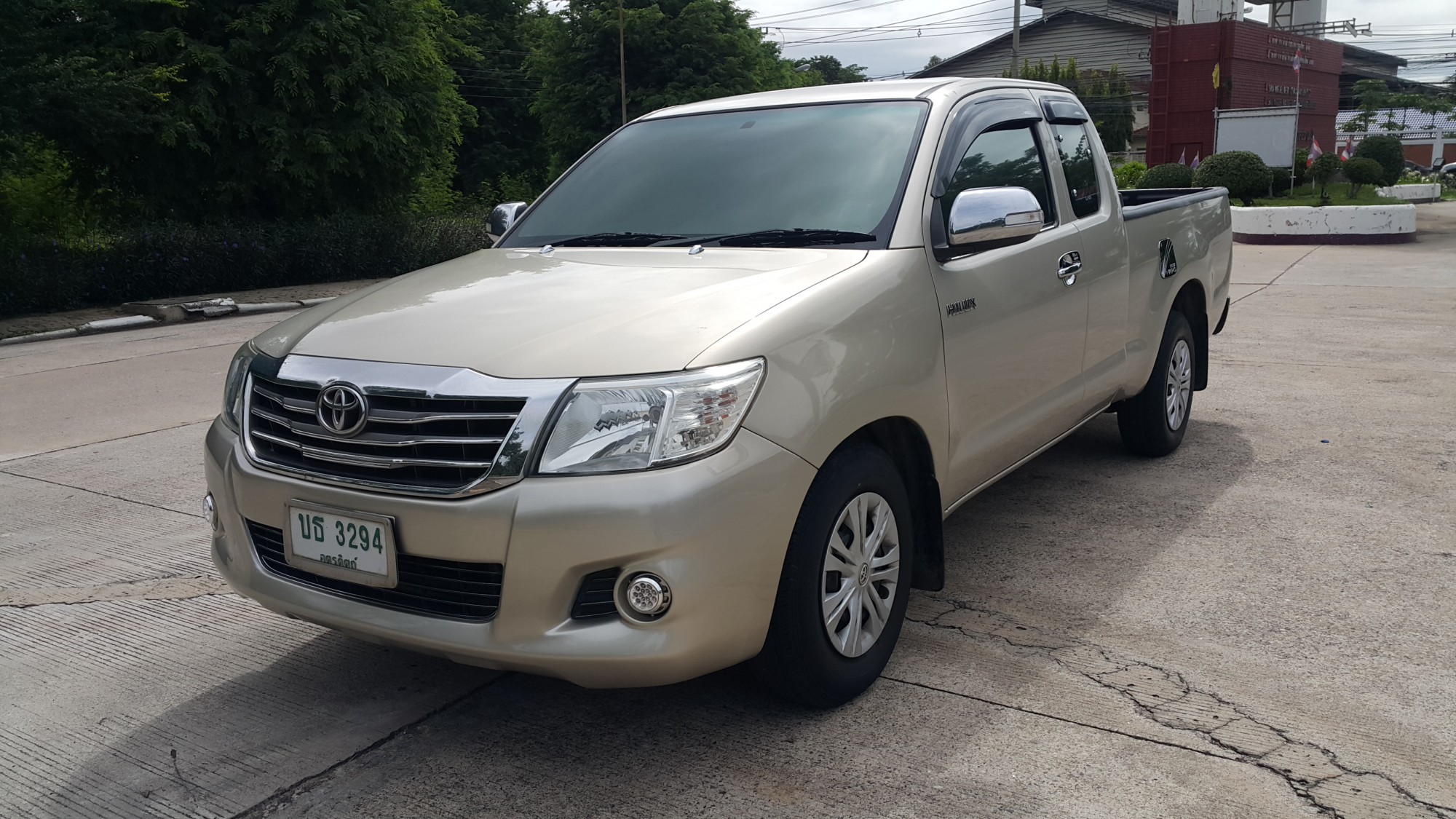 Toyota Hilux Vigo Vigo Extra cab ปี 2013 สีเทา (รูปที่ 2)