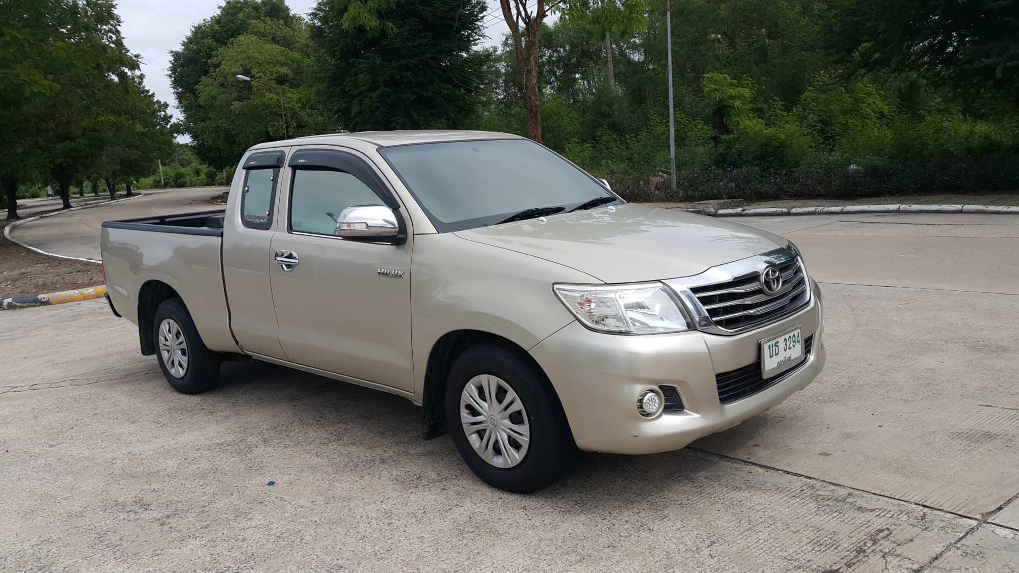 Toyota Hilux Vigo Vigo Extra cab ปี 2013 สีเทา (รูปที่ 4)
