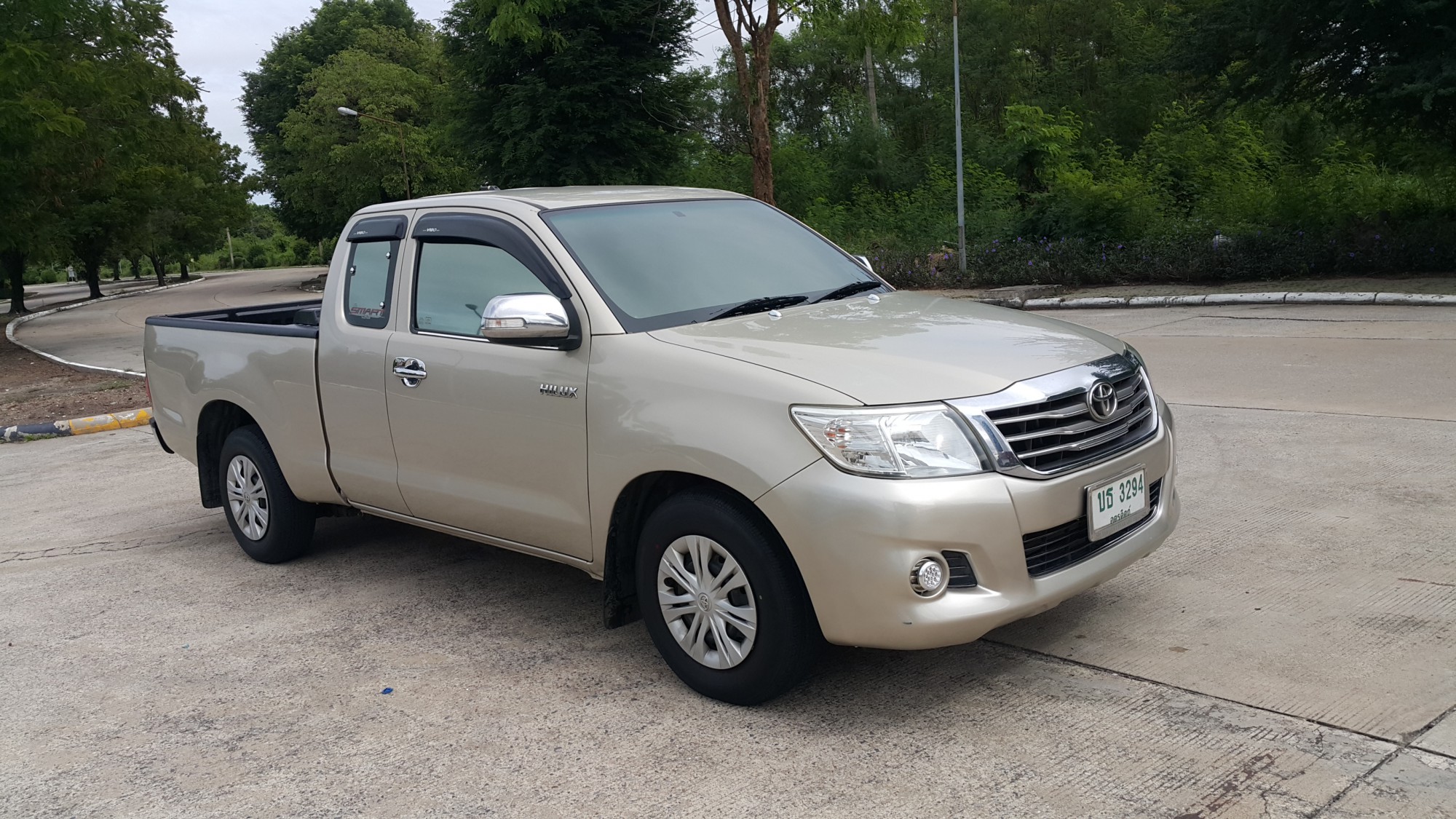 Toyota Hilux Vigo Vigo Extra cab ปี 2013 สีเทา