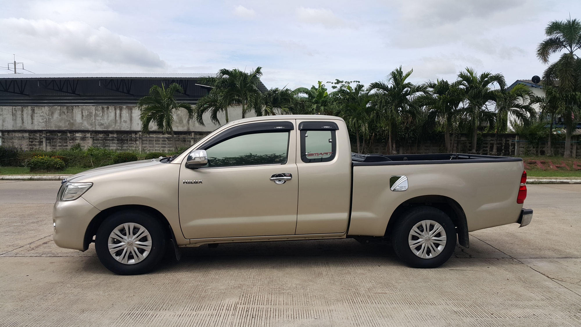 Toyota Hilux Vigo Vigo Extra cab ปี 2013 สีเทา (รูปที่ 6)