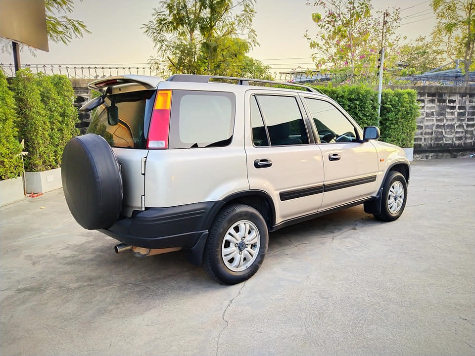 Honda CR-V ปี 1999 สีเงิน (รูปที่ 14)