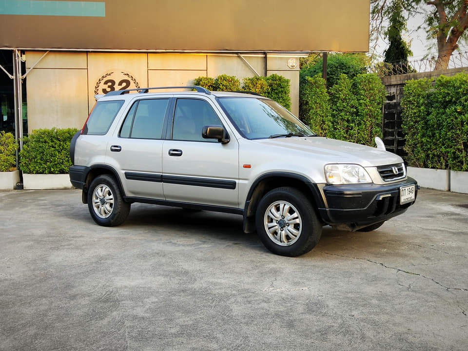 Honda CR-V ปี 1999 สีเงิน (รูปที่ 2)